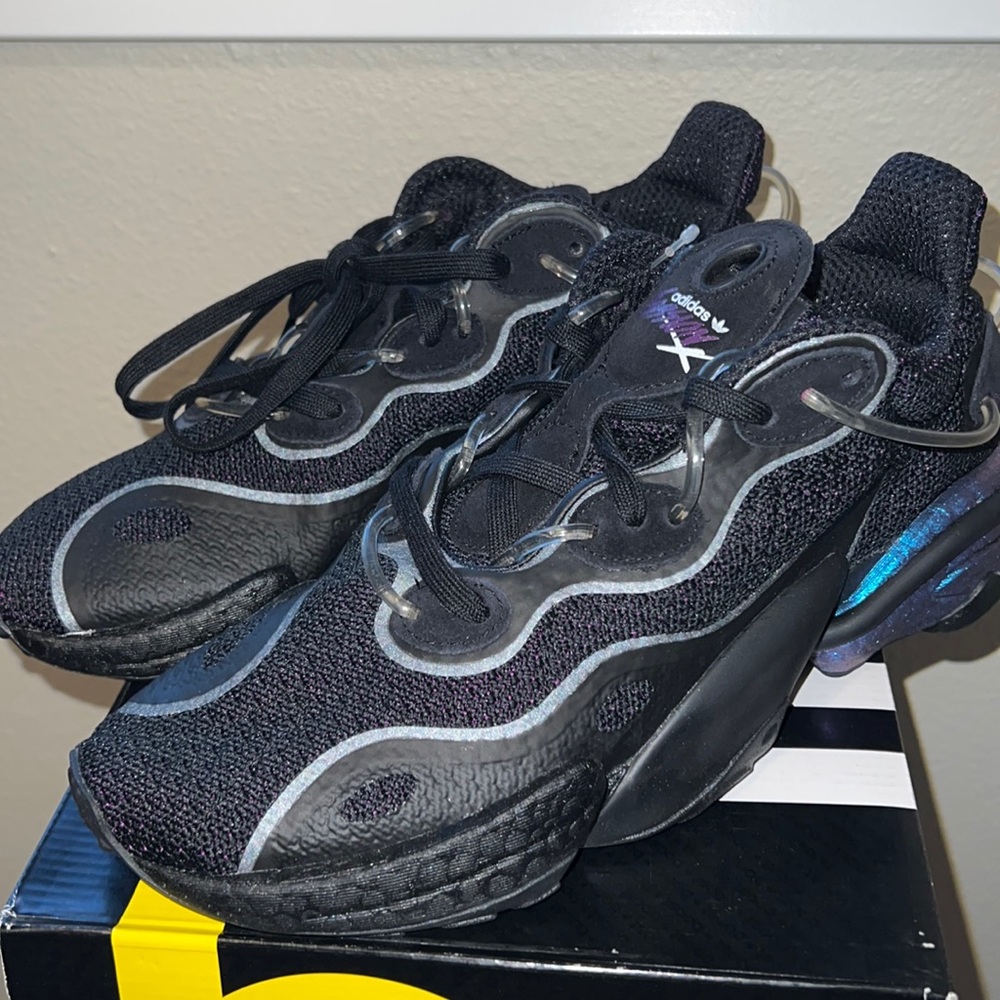 Adidas Torsion X brand new size 9.5 mens